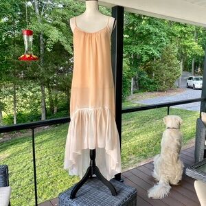 Gypsy 05. Pale Peach & White Hi-lo Maxi Dress , Spaghetti Straps, GORGEOUS ☀️